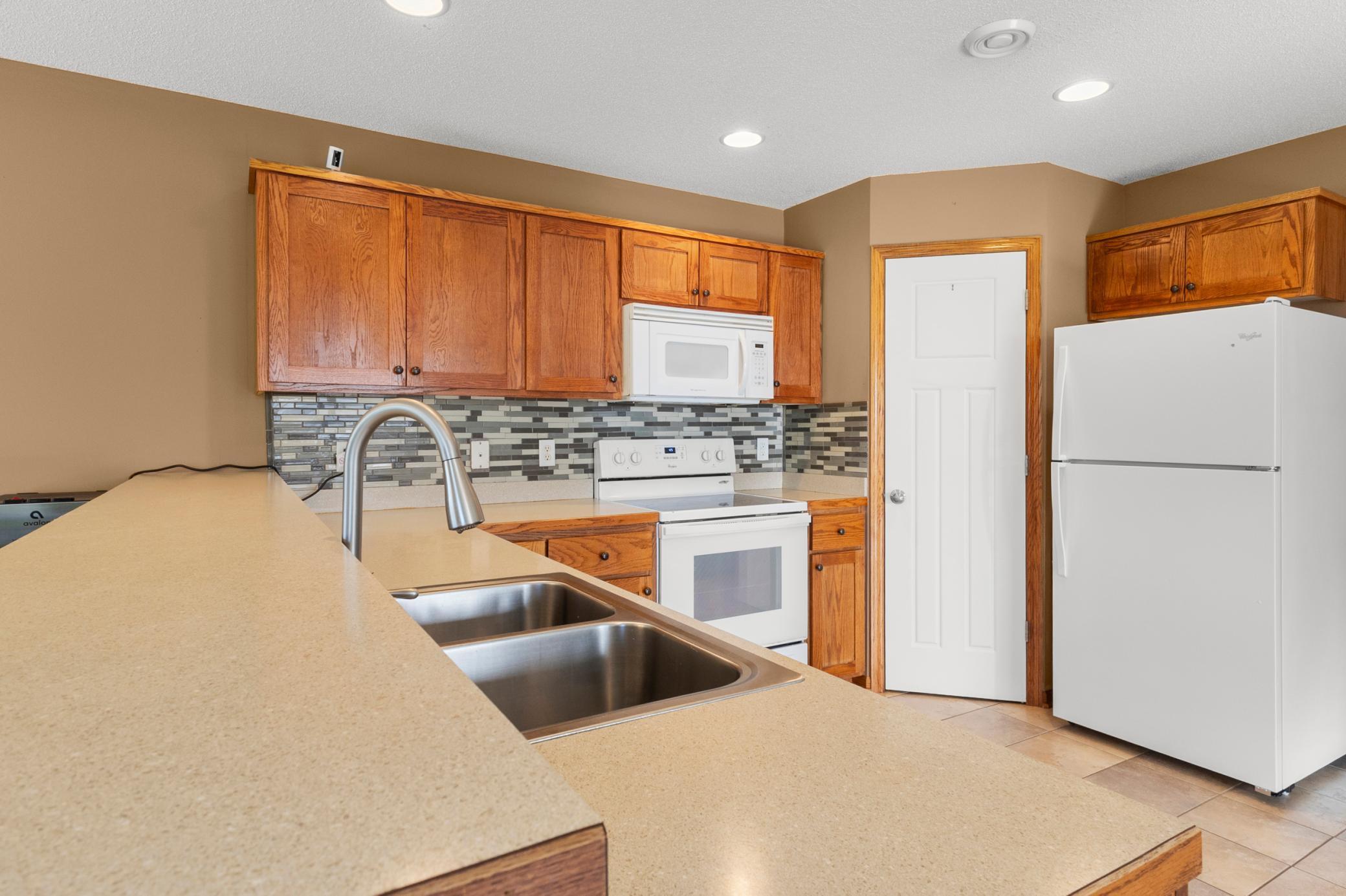 2414 Elianna Drive Northfield, MN 55057 - Photo 7 of 34