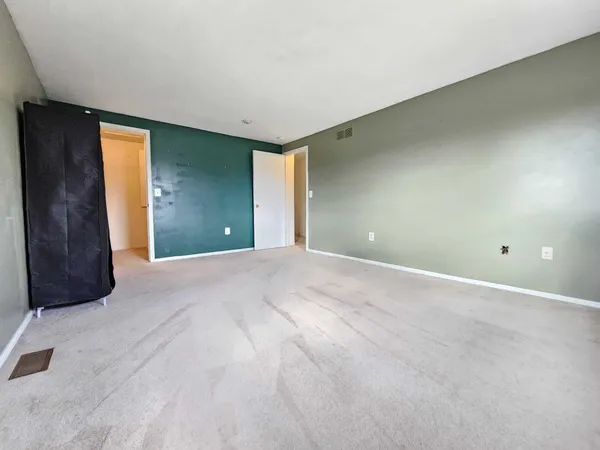 $1,750 | 2011 Vine Way Drive, Unit 66, Canton, MI 48188