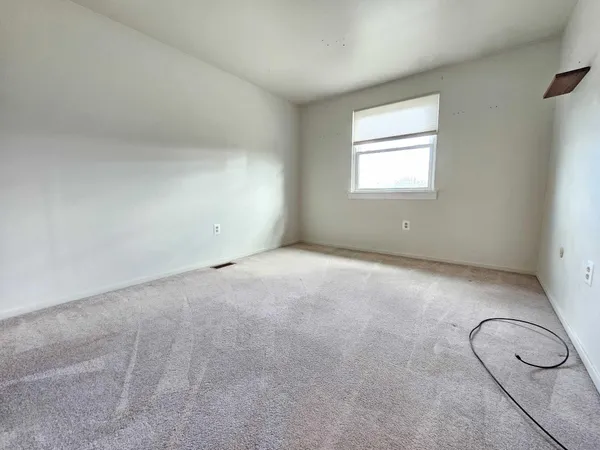 $1,750 | 2011 Vine Way Drive, Unit 66, Canton, MI 48188