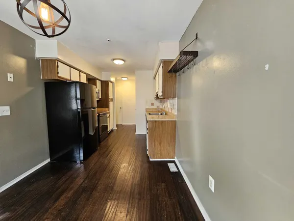 $1,750 | 2011 Vine Way Drive, Unit 66, Canton, MI 48188