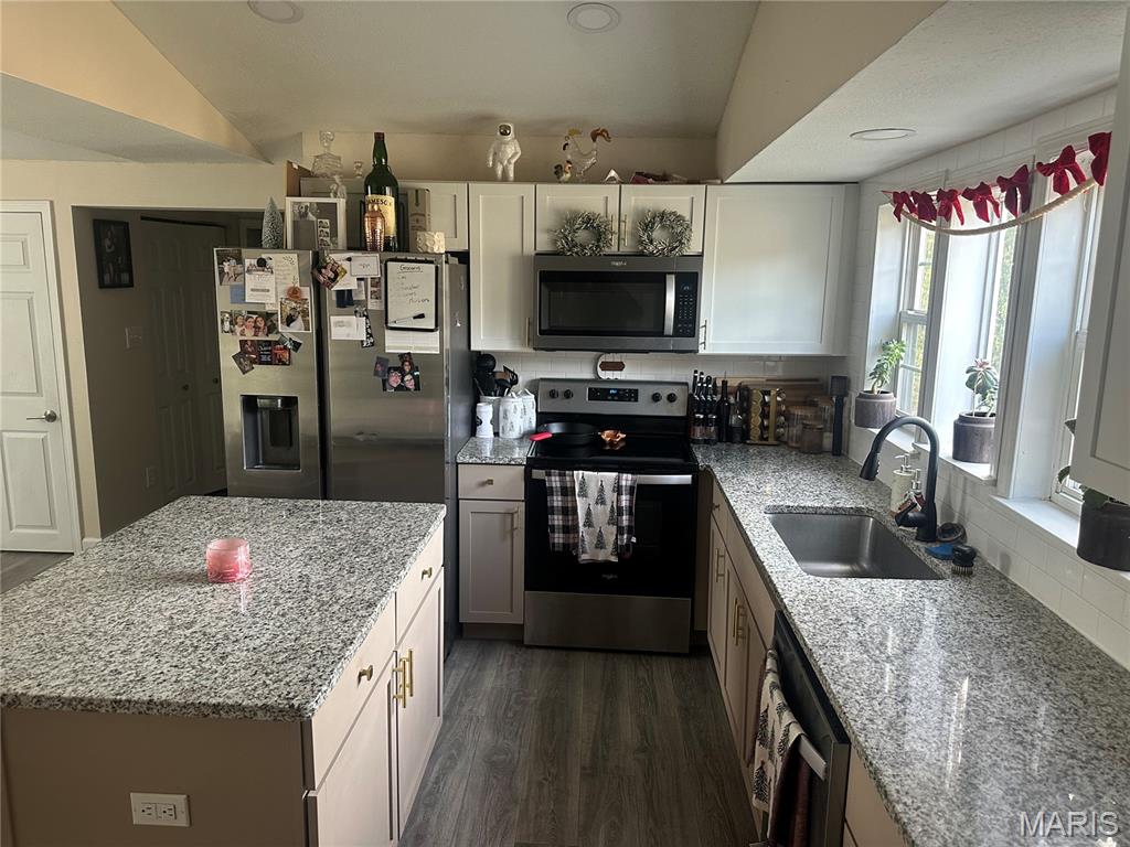 3994 Vogt Road Byrnes Mill, MO 63051 - Photo 6 of 16