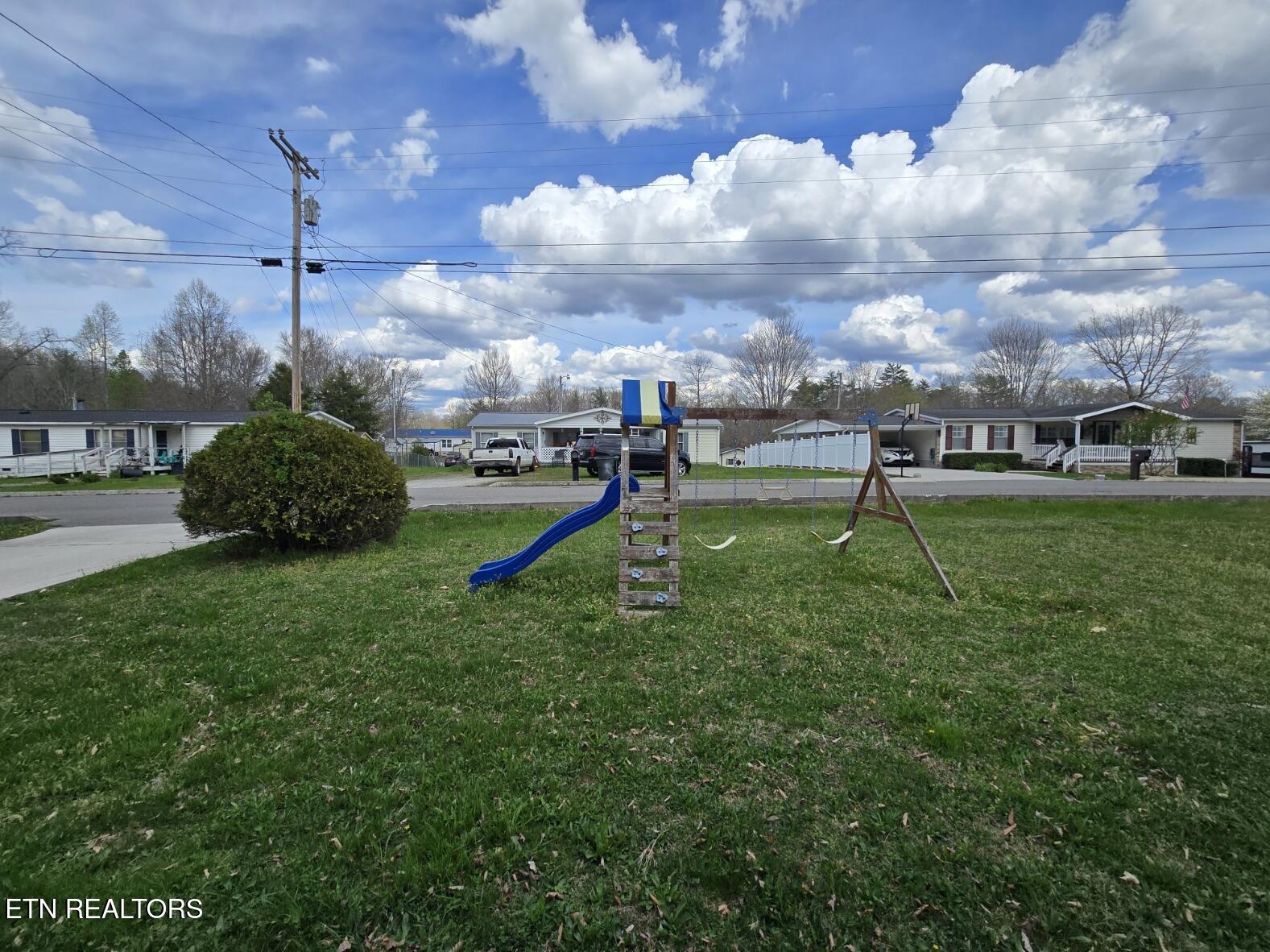 339 Edgewood Boulevard Oneida, TN 37841 - Photo 23 of 34 20260402_153220