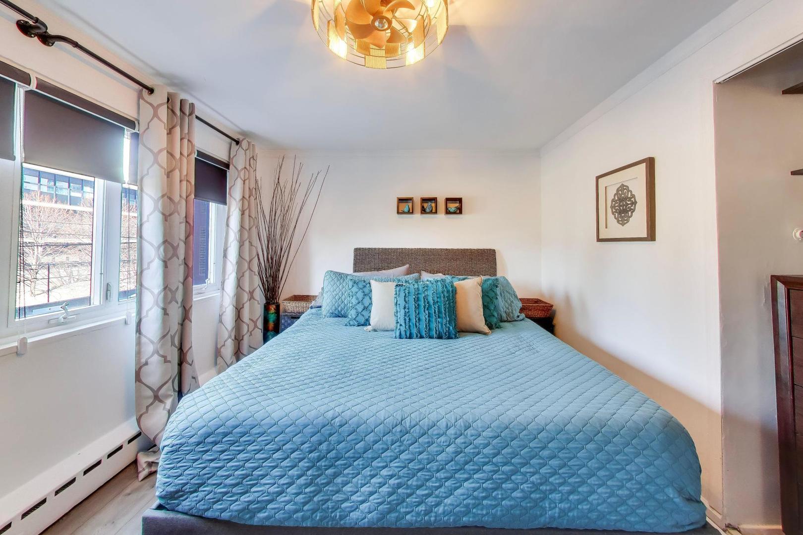 700 West Bittersweet Place, Unit 210 Chicago, IL 60613 - Photo 13 of 20