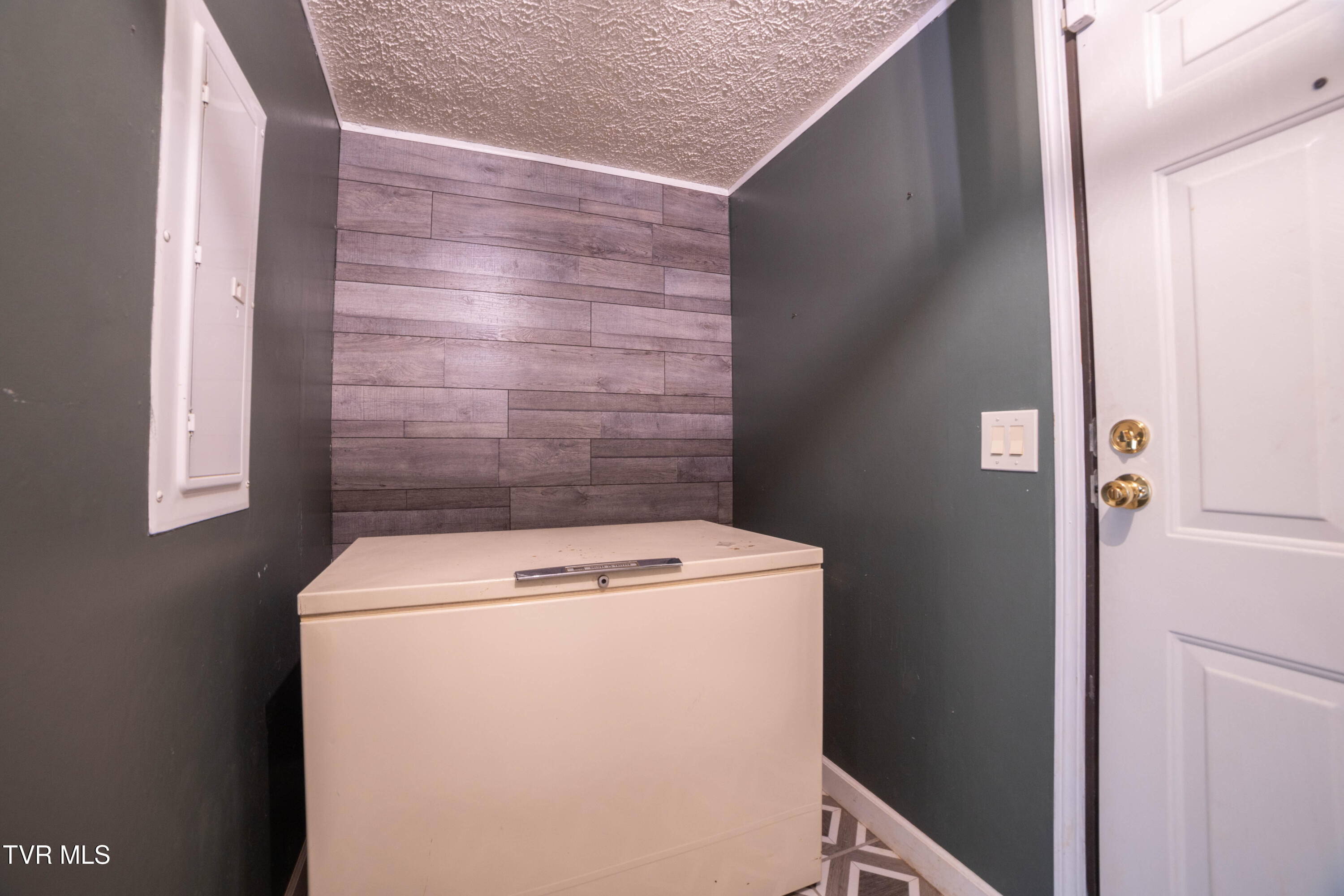 55 Kay Miller Lane Chuckey, TN 37641 - Photo 25 of 38 Laundry room