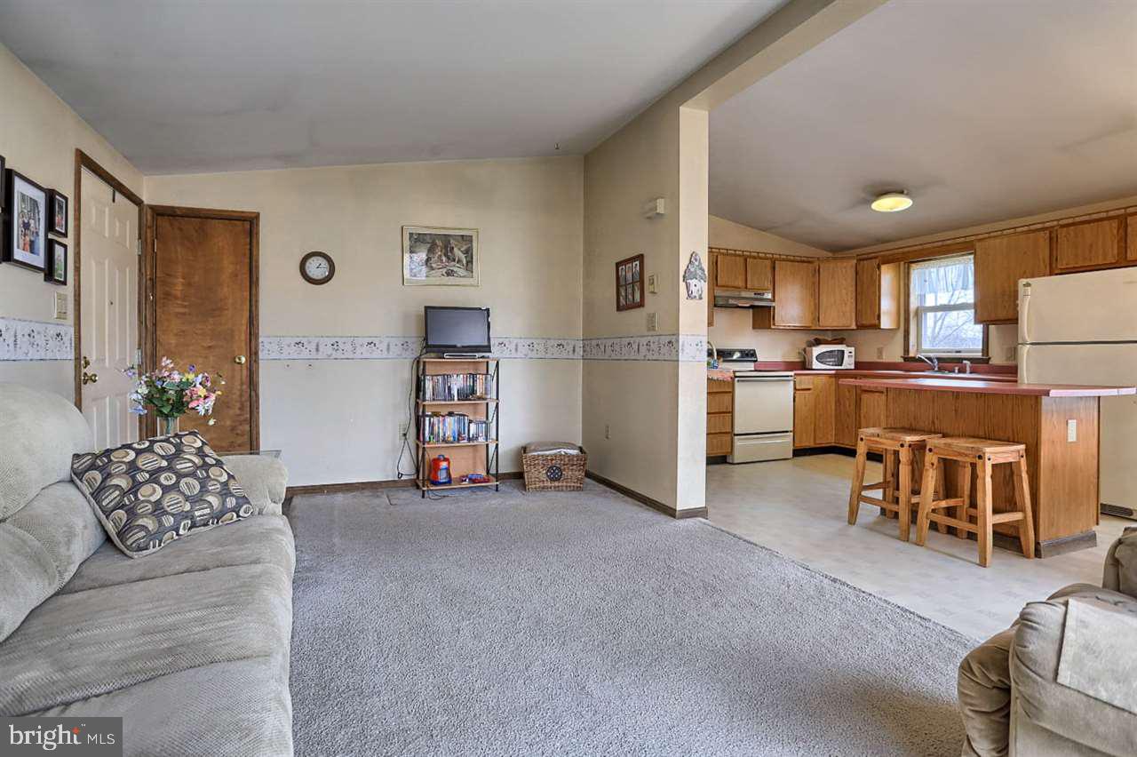 1538 Marburg Road Spring Grove, PA 17362 - Photo 5 of 36
