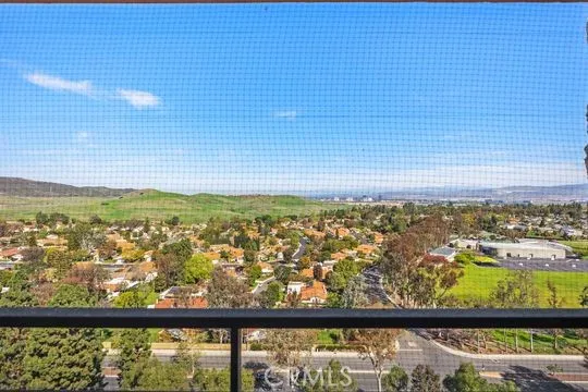 $249,900 | 24055 Paseo Del Lago, Unit 1207, Laguna Woods, CA 92637