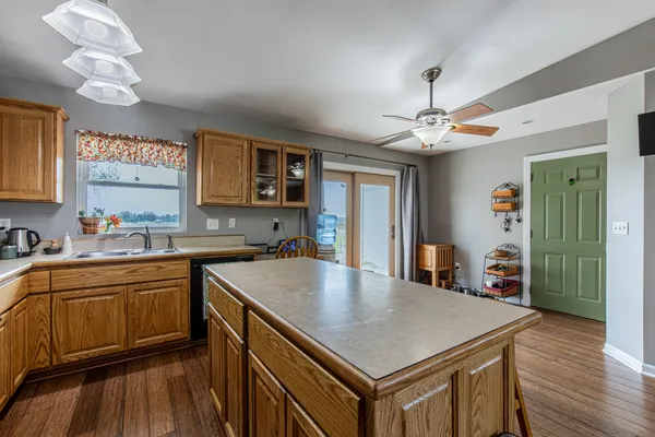 $310,000 | 16460-2400 2400 E Street, Princeton, IL 61356