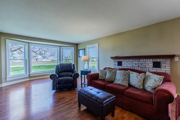 $310,000 | 16460-2400 2400 E Street, Princeton, IL 61356