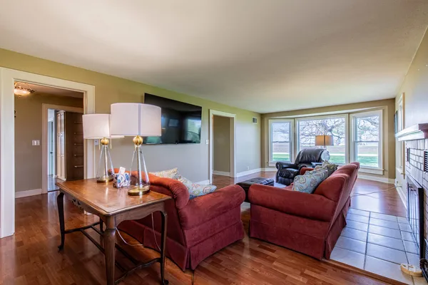 $310,000 | 16460-2400 2400 E Street, Princeton, IL 61356