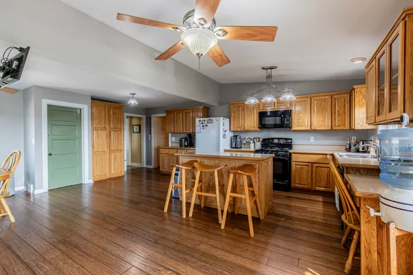 $310,000 | 16460-2400 2400 E Street, Princeton, IL 61356