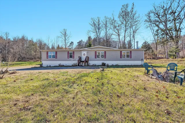 $299,950 | 7682 Lee Highway, Troutville, VA 24175