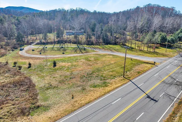 $299,950 | 7682 Lee Highway, Troutville, VA 24175