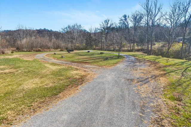 $299,950 | 7682 Lee Highway, Troutville, VA 24175
