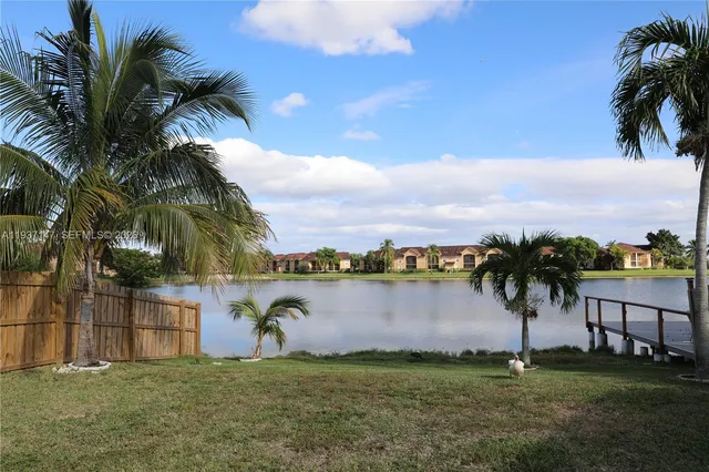 $3,200 | 1131 Southwest 109th Avenue, Pembroke Pines, FL 33025
