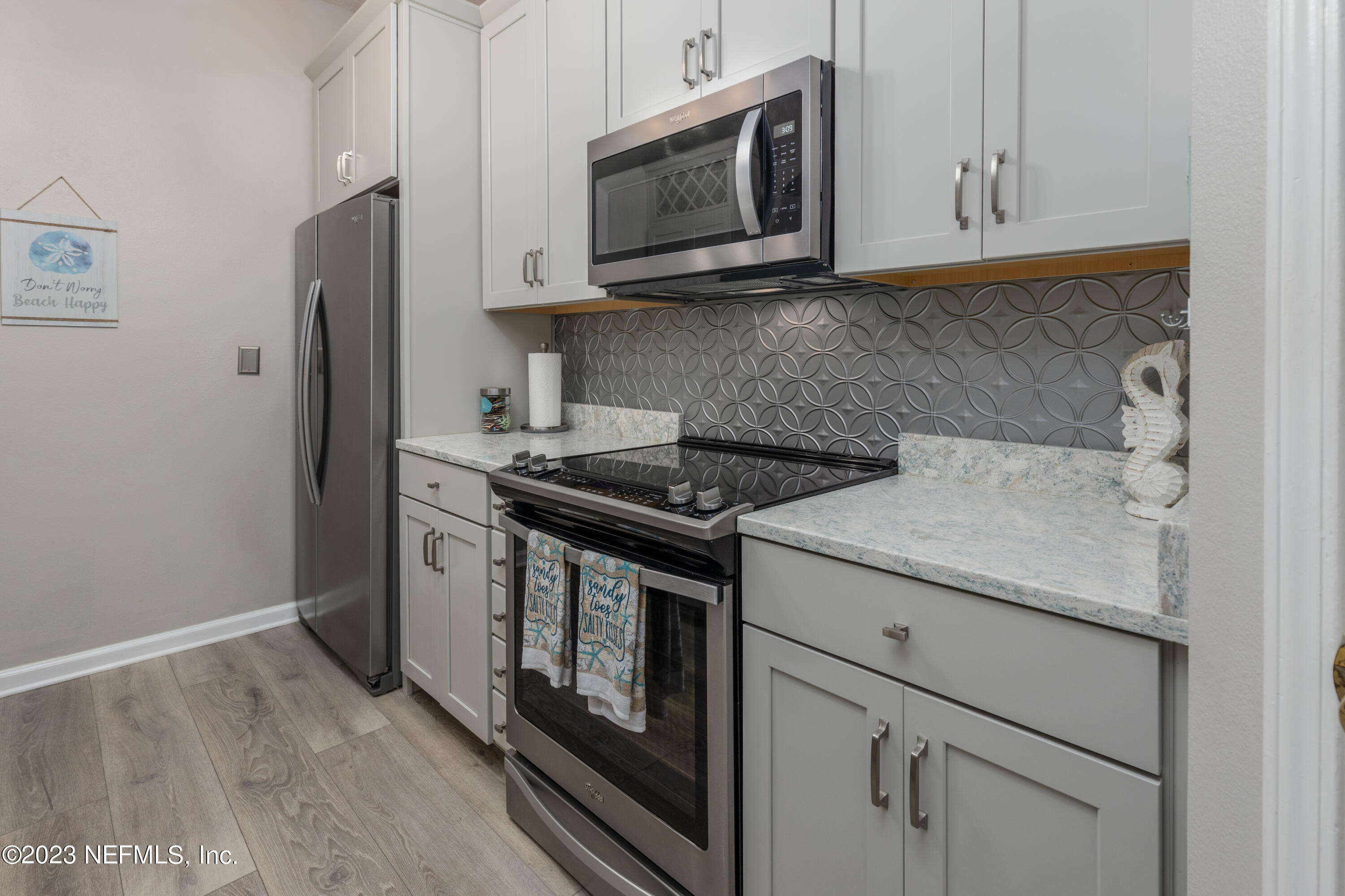10550 Baymeadows Road, Unit 224 Jacksonville, FL 32256 - Photo 16 of 36 10550 Baymeadows Rd #224 Living Kitchen-