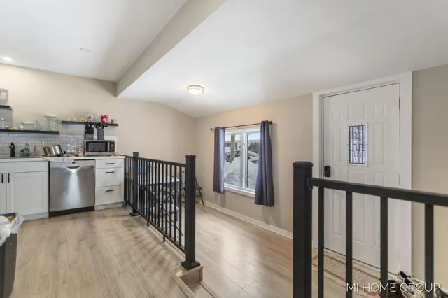 $299,900 | 544 Homestead Avenue, Holland, MI 49423