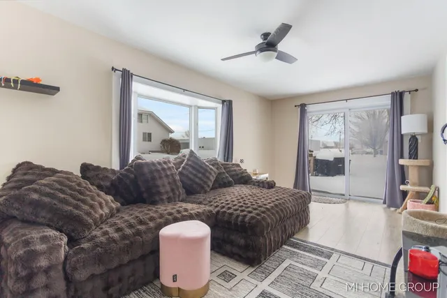 $299,900 | 544 Homestead Avenue, Holland, MI 49423