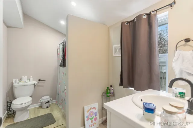 $299,900 | 544 Homestead Avenue, Holland, MI 49423