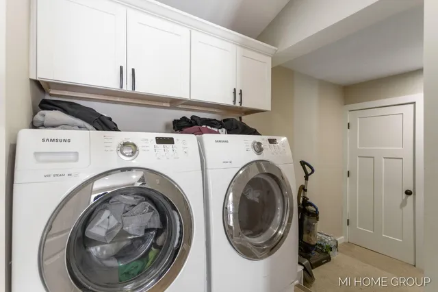 $299,900 | 544 Homestead Avenue, Holland, MI 49423