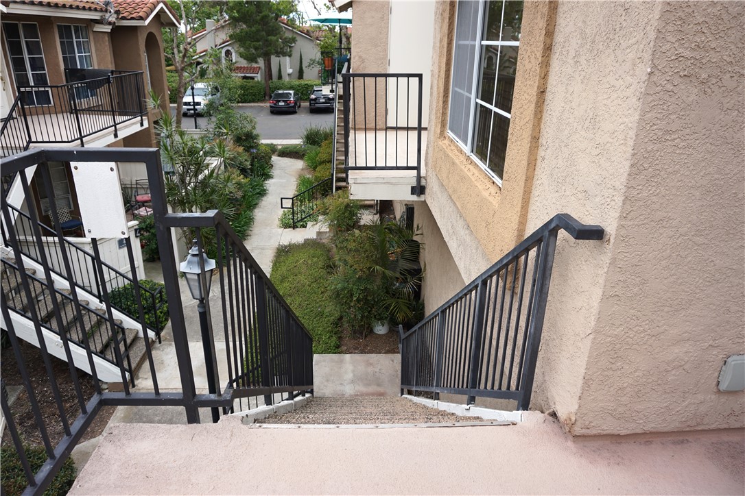 4 Vía Compania Rancho Santa Margarita, CA 92688 - Photo 36 of 37 Steps up to Condo