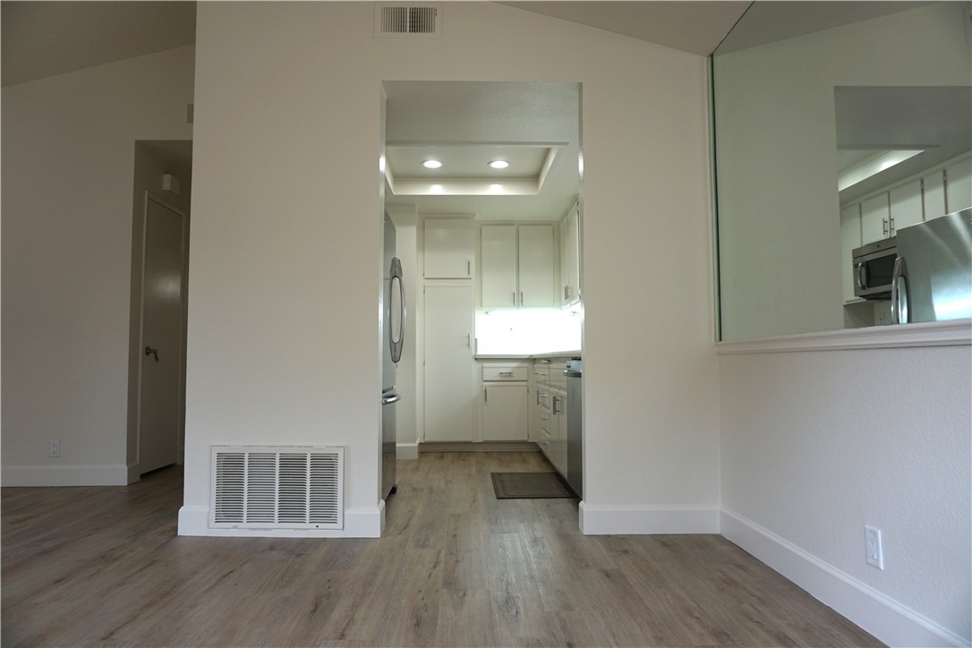 4 Vía Compania Rancho Santa Margarita, CA 92688 - Photo 6 of 37
