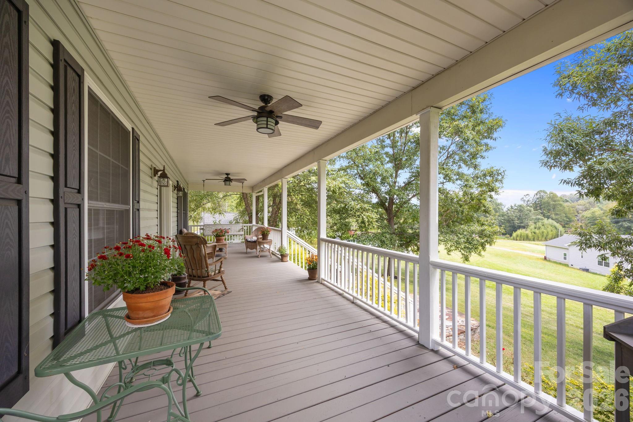 183 Lunar Trace Road Waynesville, NC 28786 - Photo 4 of 38