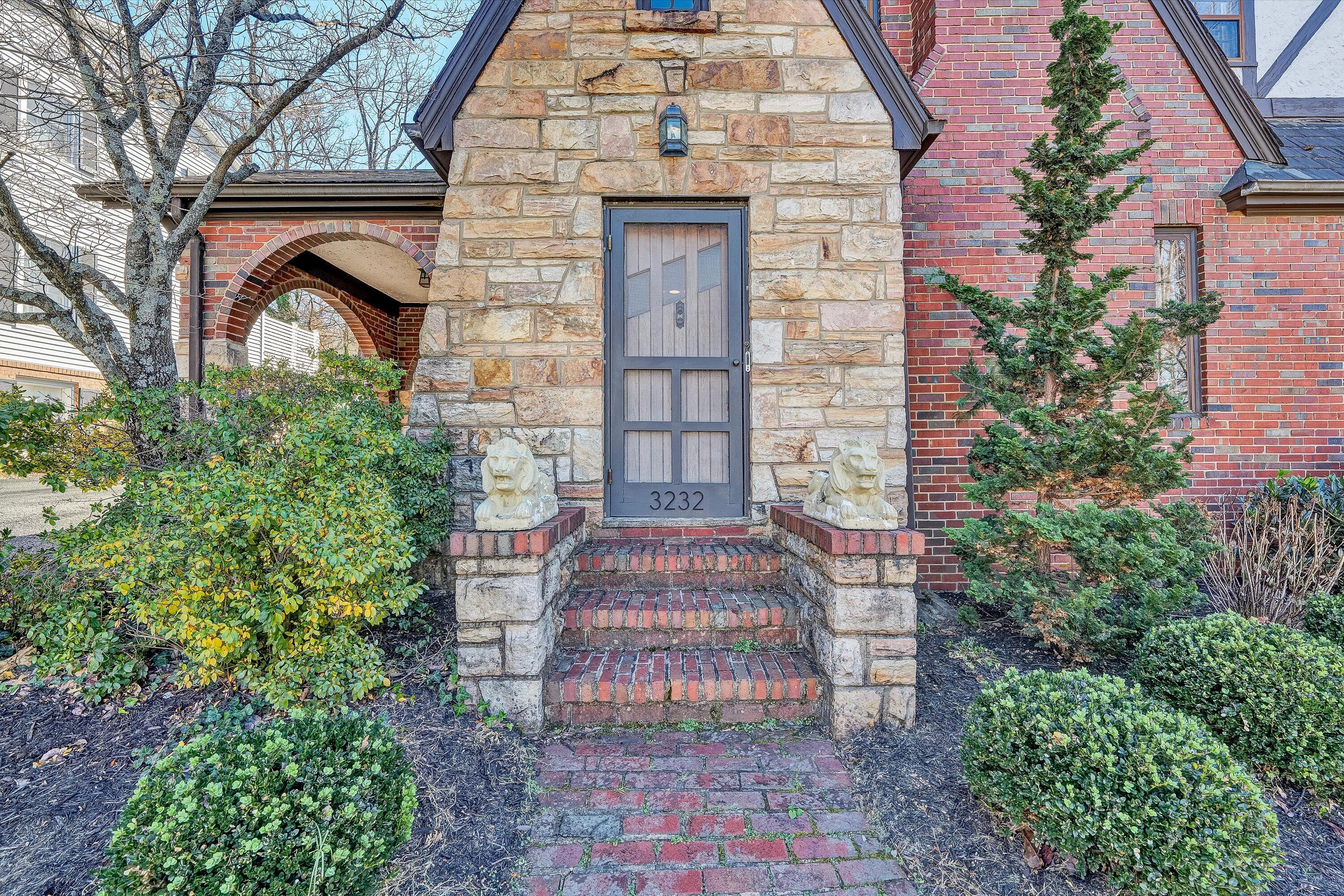 3232 Allendale Street Southwest Roanoke, VA 24014 - Photo 7 of 48 front view of a house