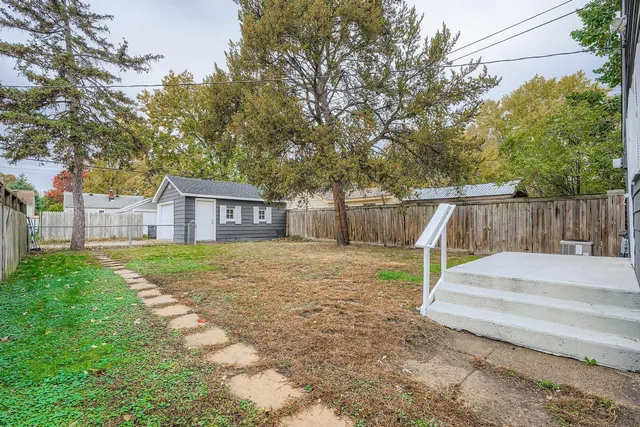 $2,650 | 4643 Emerson Avenue North, Minneapolis, MN 55412