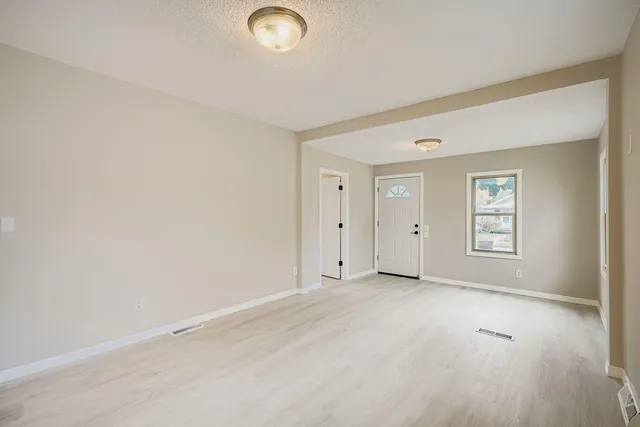 $2,650 | 4643 Emerson Avenue North, Minneapolis, MN 55412