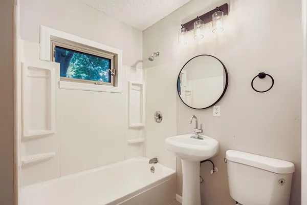 $2,650 | 4643 Emerson Avenue North, Minneapolis, MN 55412