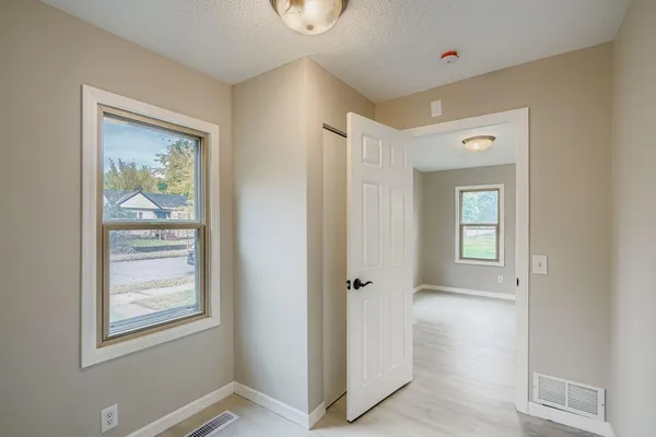 $2,650 | 4643 Emerson Avenue North, Minneapolis, MN 55412