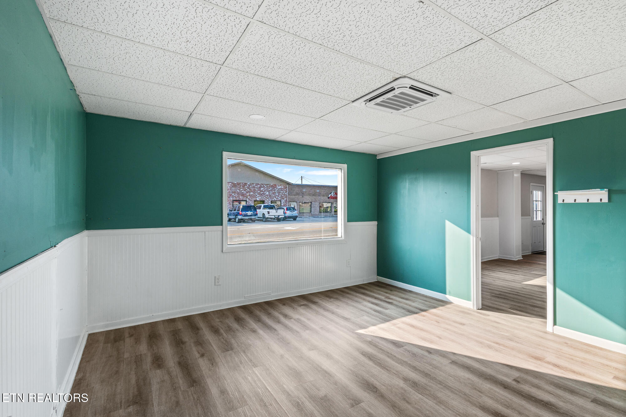 900 Mulberry Street, Unit B Loudon, TN 37774 - Photo 11 of 18 900 Mulberry Apt B-10