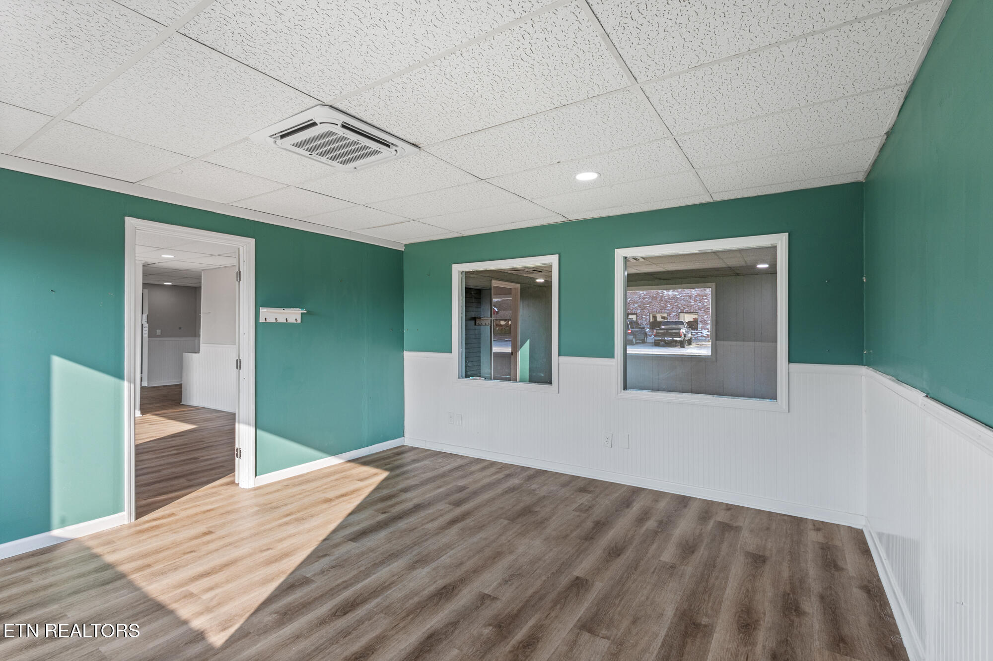 900 Mulberry Street, Unit B Loudon, TN 37774 - Photo 12 of 18 900 Mulberry Apt B-11