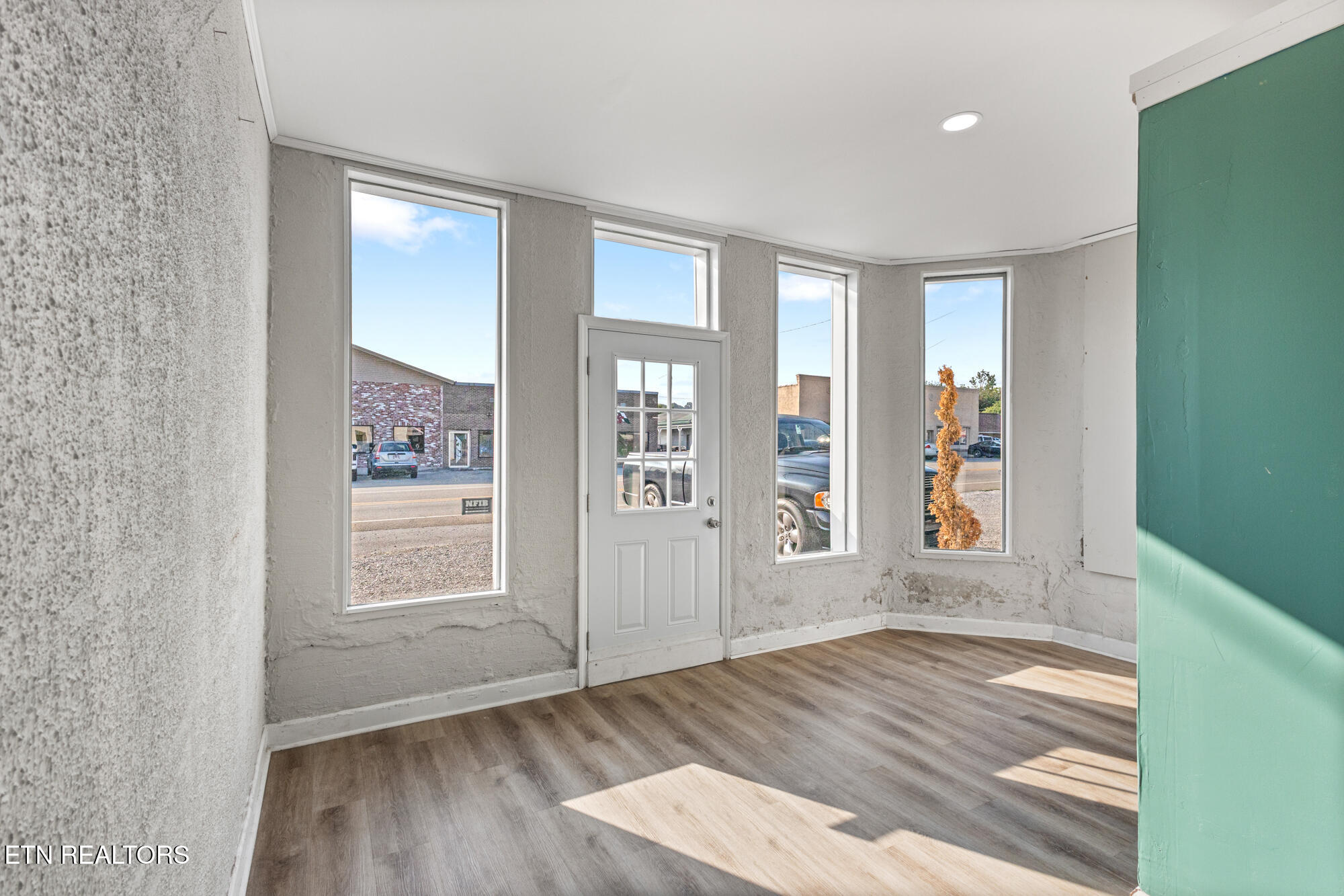 900 Mulberry Street, Unit B Loudon, TN 37774 - Photo 14 of 18 900 Mulberry Apt B-14