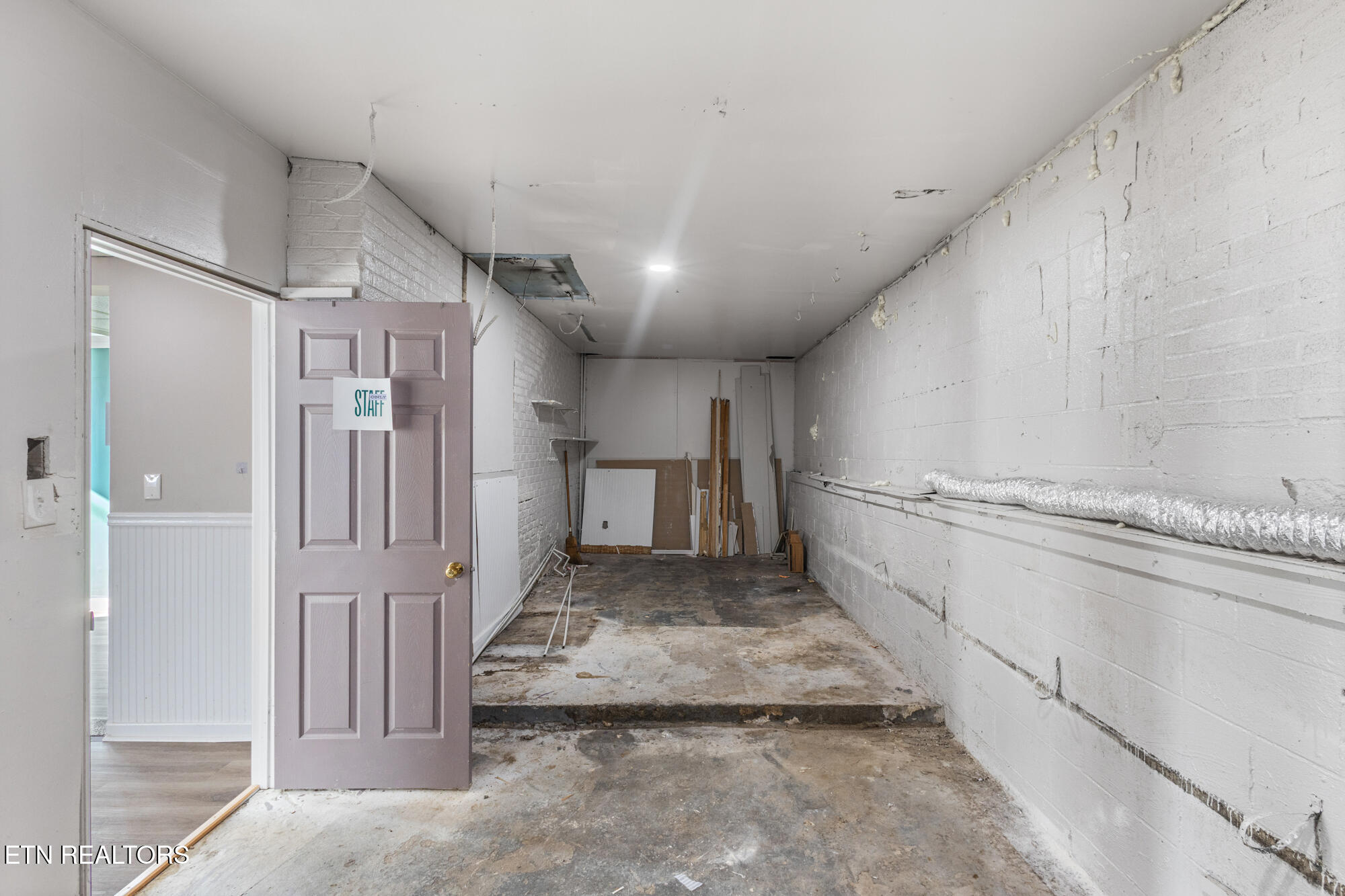 900 Mulberry Street, Unit B Loudon, TN 37774 - Photo 16 of 18 900 Mulberry Apt B-16