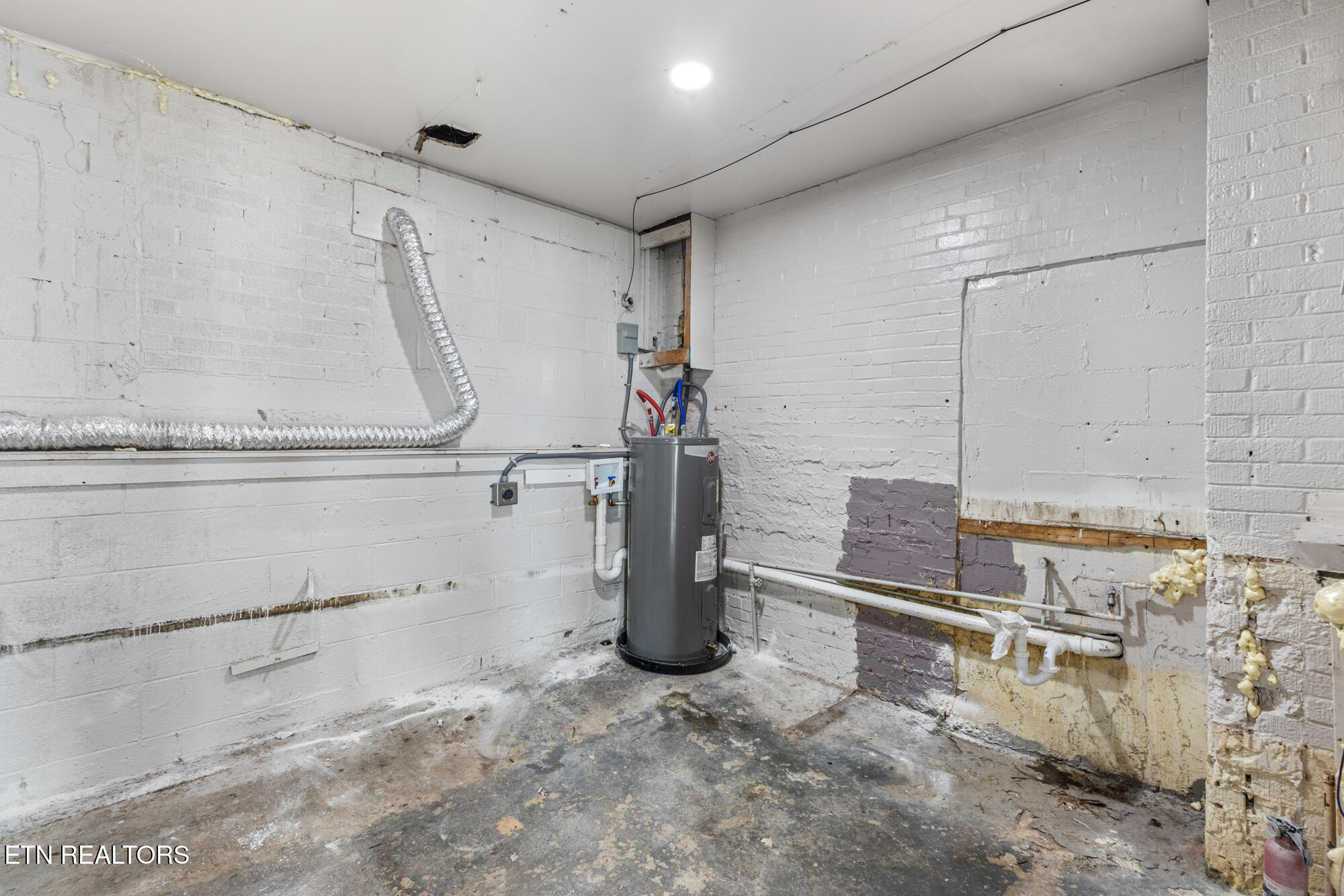 900 Mulberry Street, Unit B Loudon, TN 37774 - Photo 17 of 18 900 Mulberry Apt B-12