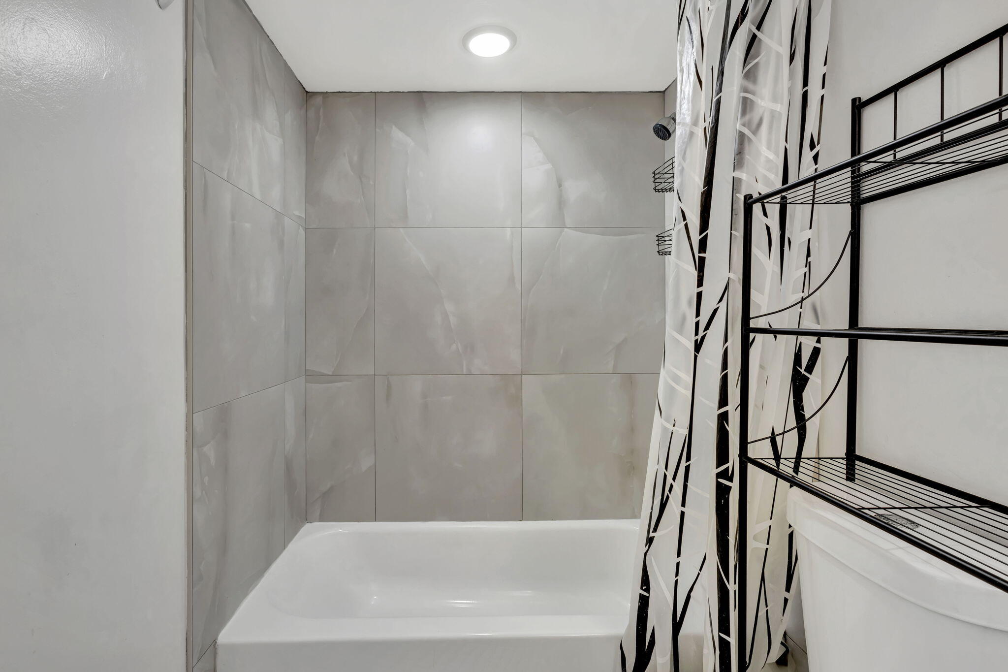 500 Executive Center Drive, Unit 3J West Palm Beach, FL 33401 - Photo 24 of 73 32-web-or-mls-5P1A2782