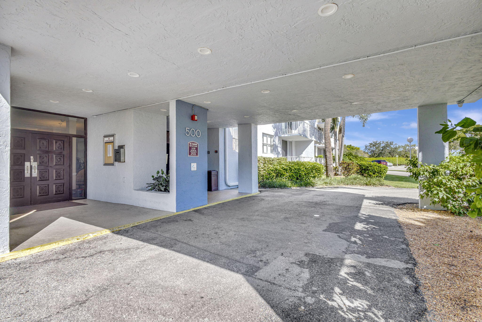 500 Executive Center Drive, Unit 3J West Palm Beach, FL 33401 - Photo 36 of 73 3-web-or-mls-5P1A2932