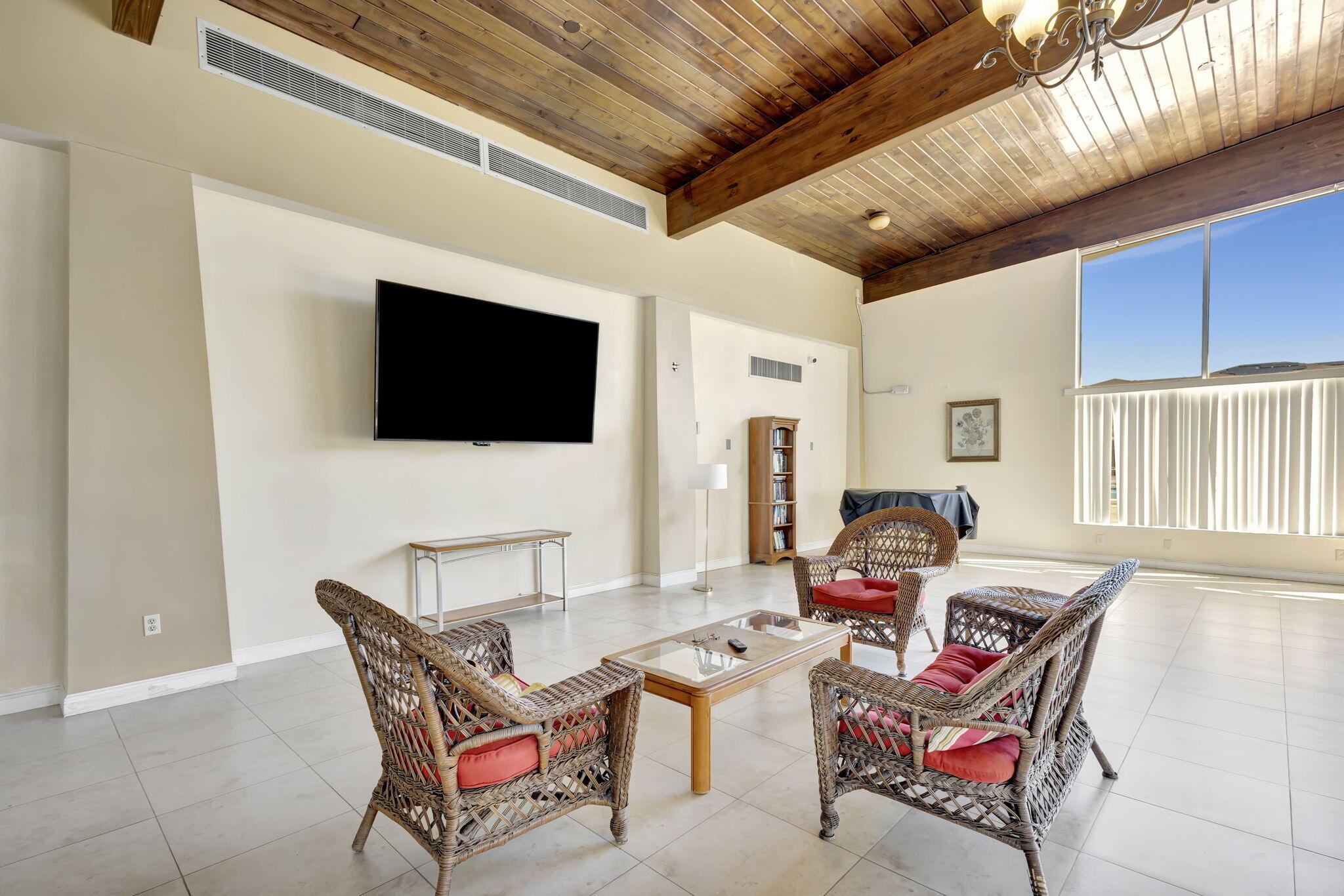 500 Executive Center Drive, Unit 3J West Palm Beach, FL 33401 - Photo 48 of 73 48-web-or-mls-5P1A2968