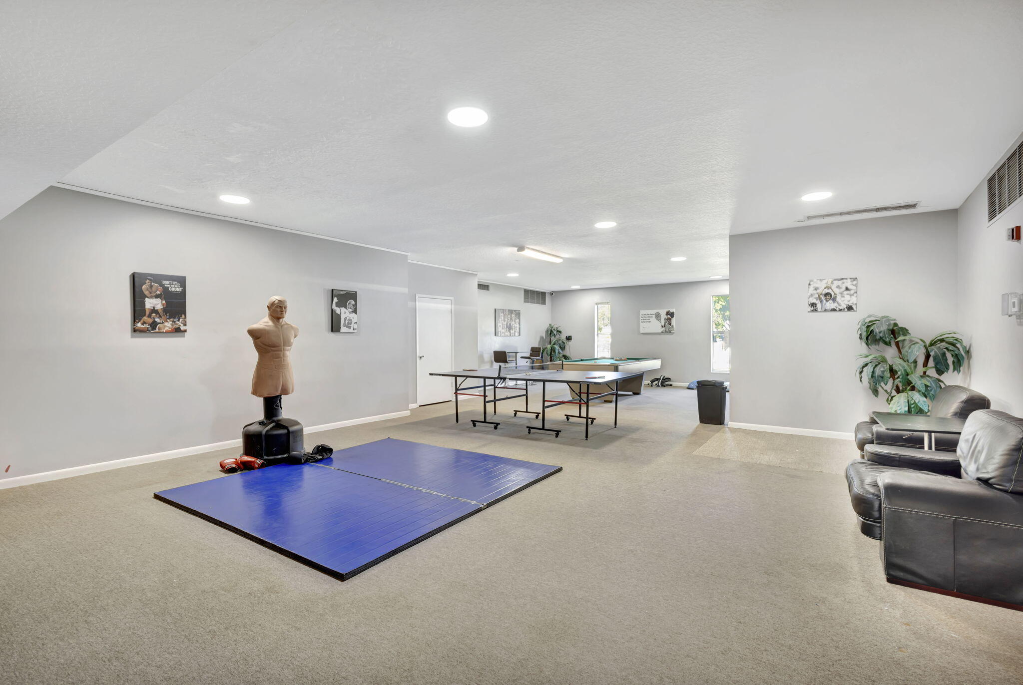 500 Executive Center Drive, Unit 3J West Palm Beach, FL 33401 - Photo 49 of 73 49-web-or-mls-5P1A2973