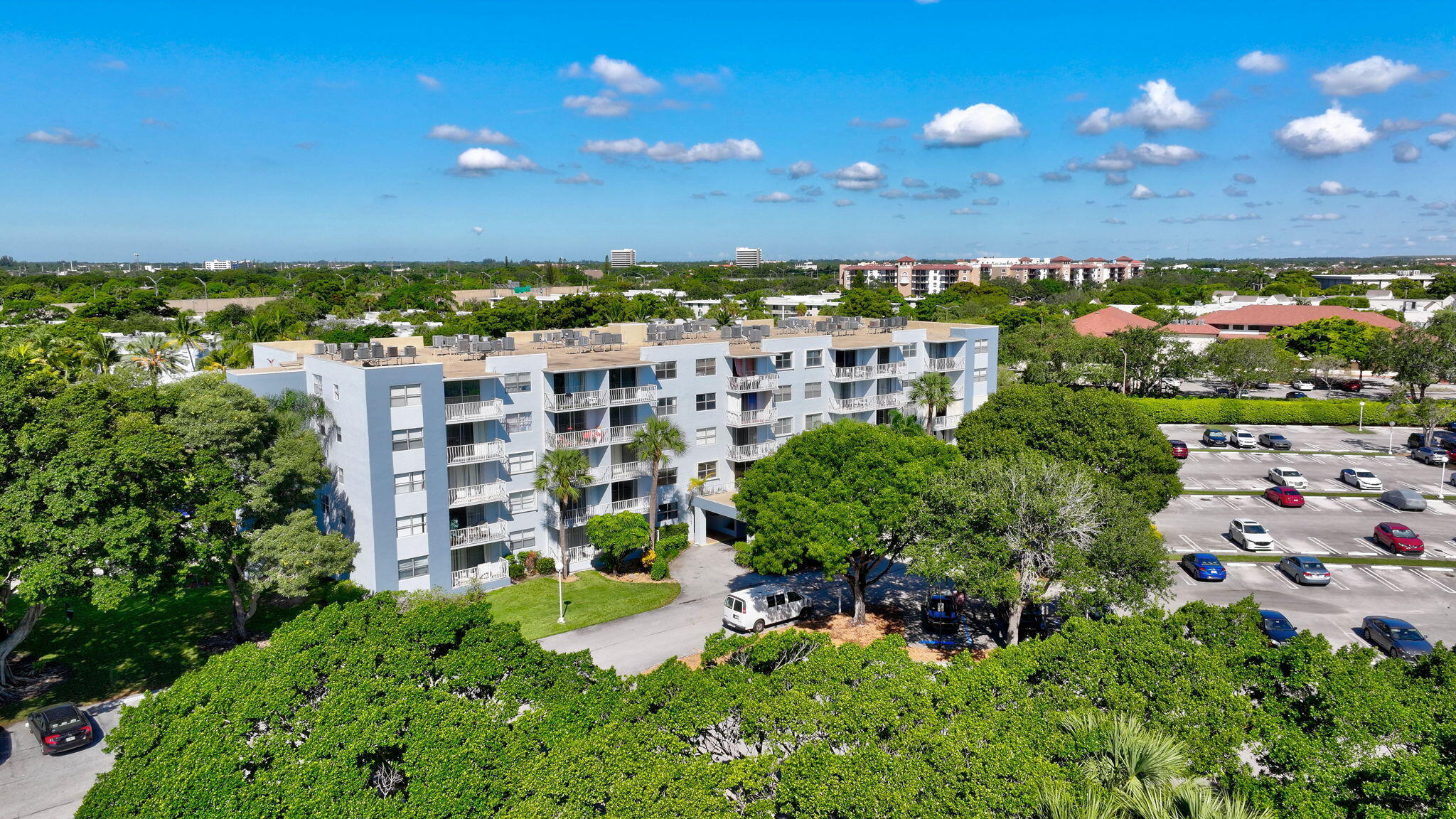 500 Executive Center Drive, Unit 3J West Palm Beach, FL 33401 - Photo 60 of 73 58-web-or-mls-DJI_20250731133022_0011_D_