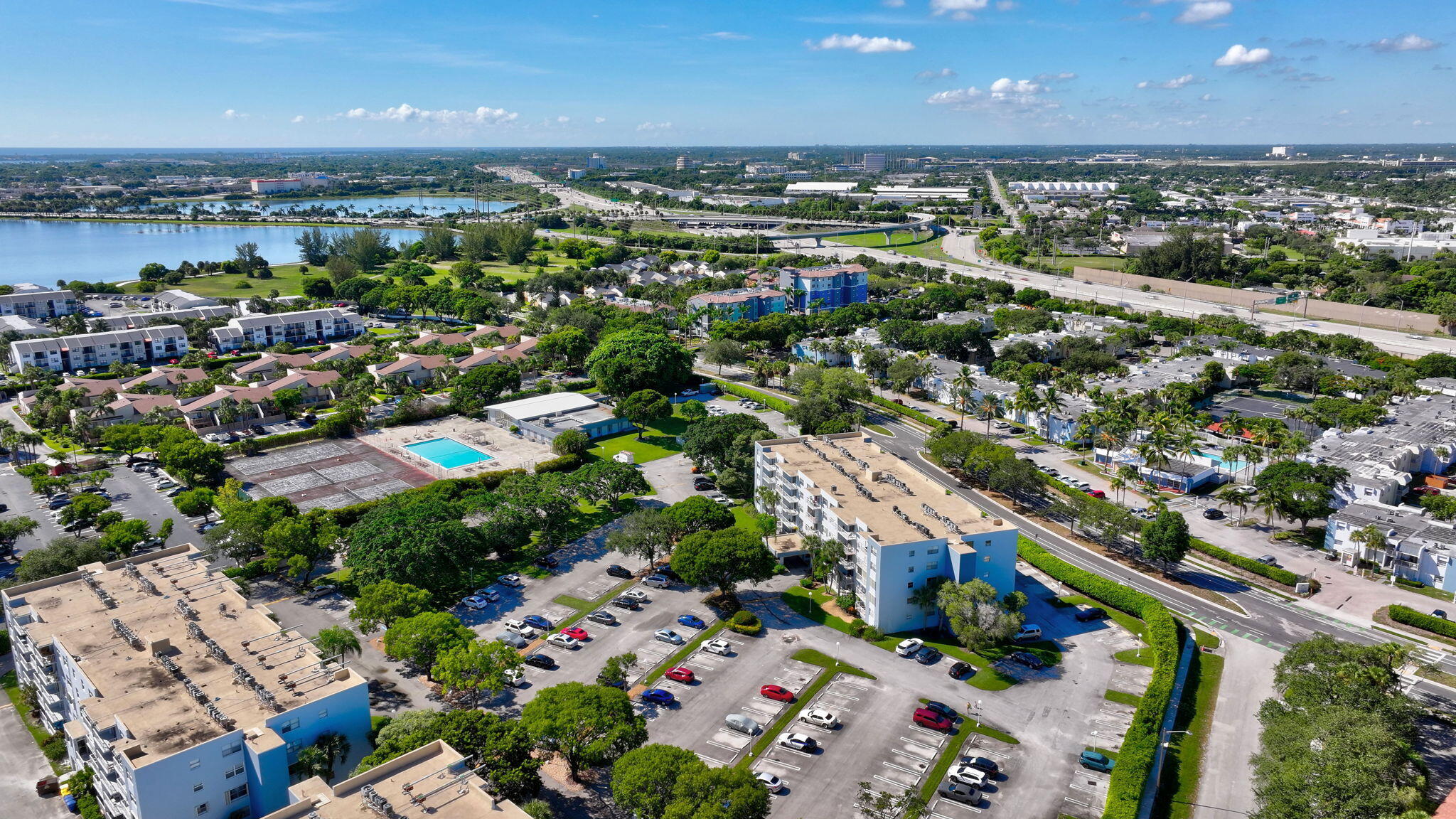 500 Executive Center Drive, Unit 3J West Palm Beach, FL 33401 - Photo 64 of 73 62-web-or-mls-DJI_20250731133136_0036_D_