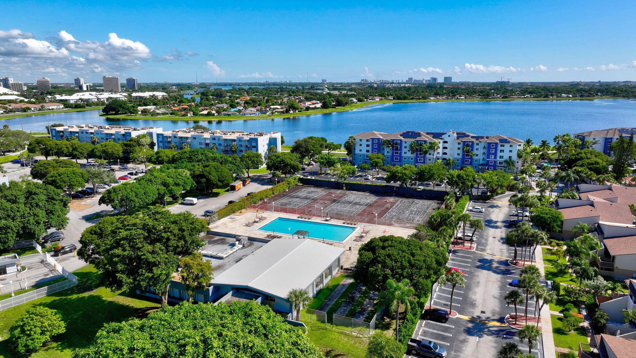 500 Executive Center Drive, Unit 3J West Palm Beach, FL 33401 - Photo 71 of 73 70-web-or-mls-DJI_20250731133413_0081_D_