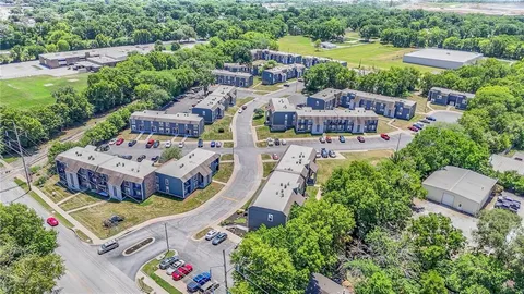 $9,600,000 | 13901 Grandboro Lane, Grandview, MO 64030