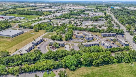$9,600,000 | 13901 Grandboro Lane, Grandview, MO 64030