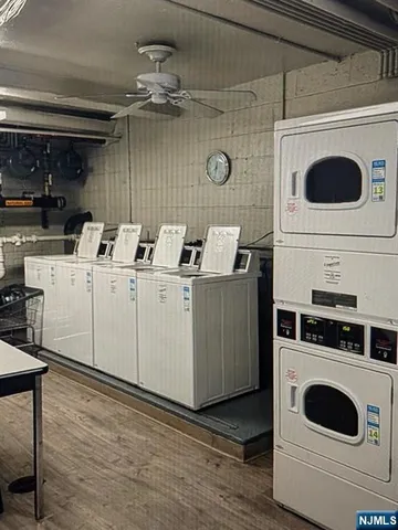 $2,300 | 208 Anderson Street, Unit S5D, Hackensack, NJ 07601