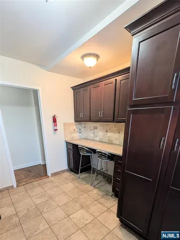 $2,300 | 208 Anderson Street, Unit S5D, Hackensack, NJ 07601