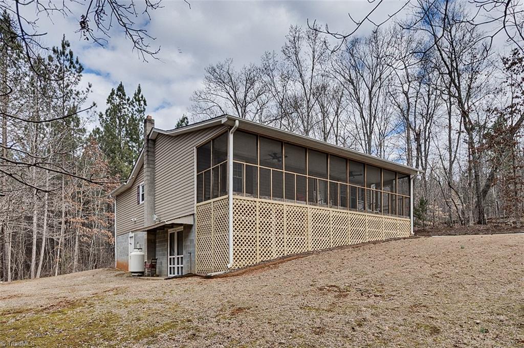 404 Kennedy Farm Road South Trinity, NC 27370 - Photo 25 of 29 Side view