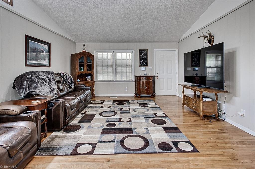 404 Kennedy Farm Road South Trinity, NC 27370 - Photo 9 of 29 Living Roomhardwood floor