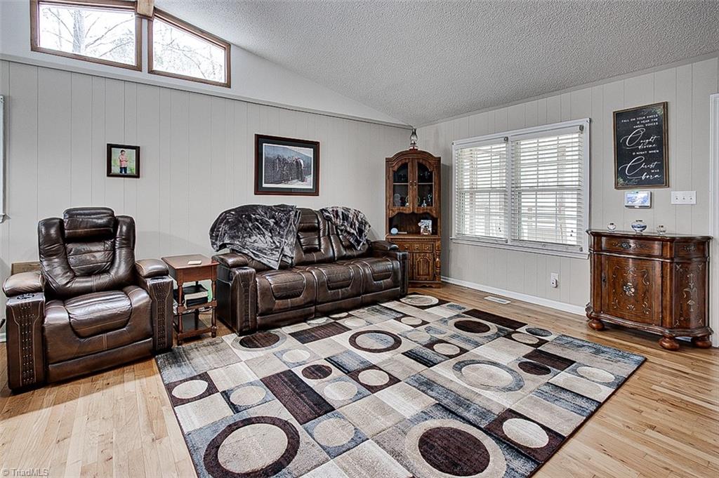 404 Kennedy Farm Road South Trinity, NC 27370 - Photo 10 of 29 Living Roomhardwood floor